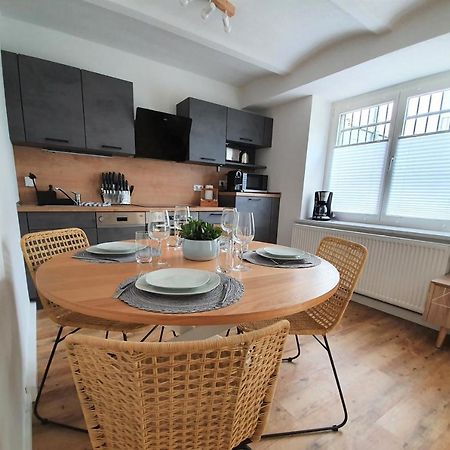 Pb Ferienwohnungen - Fewo 1 - Stilvoll Eingerichtetes Apartment Im Herzen Senftenbergs Bagian luar foto
