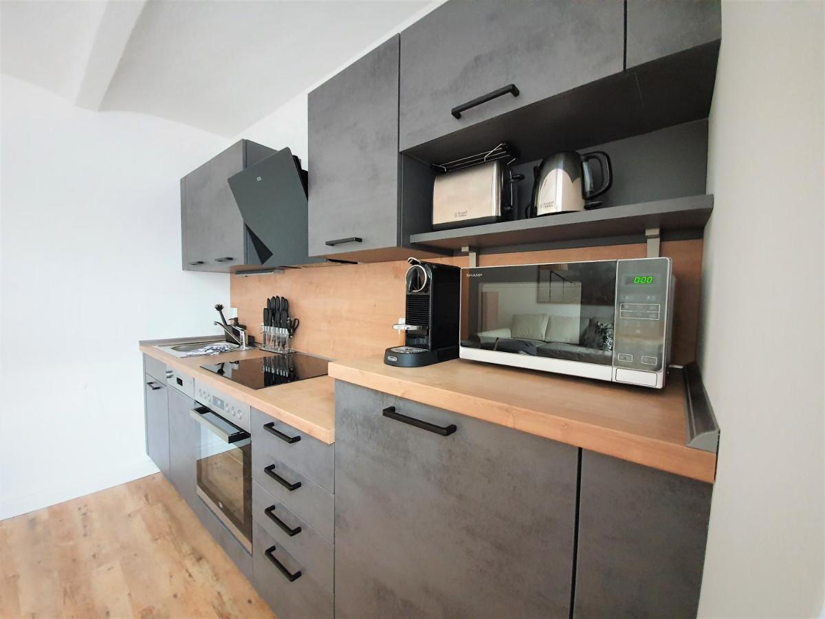Pb Ferienwohnungen - Fewo 1 - Stilvoll Eingerichtetes Apartment Im Herzen Senftenbergs Bagian luar foto