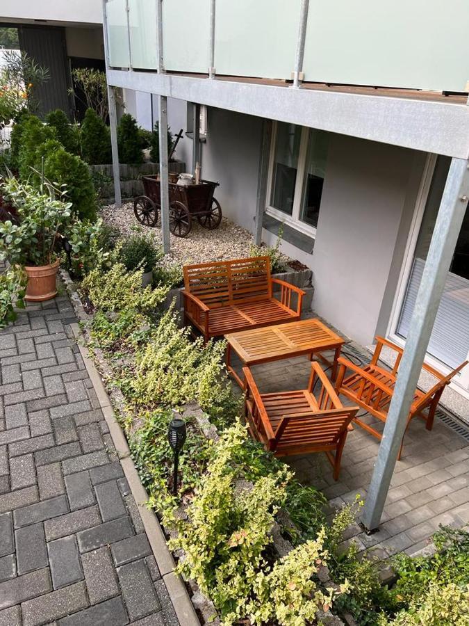 Pb Ferienwohnungen - Fewo 1 - Stilvoll Eingerichtetes Apartment Im Herzen Senftenbergs Bagian luar foto